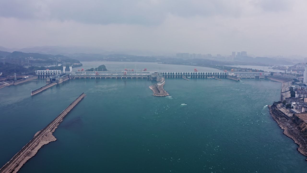 湖北宜昌长江三峡葛洲坝航拍视频