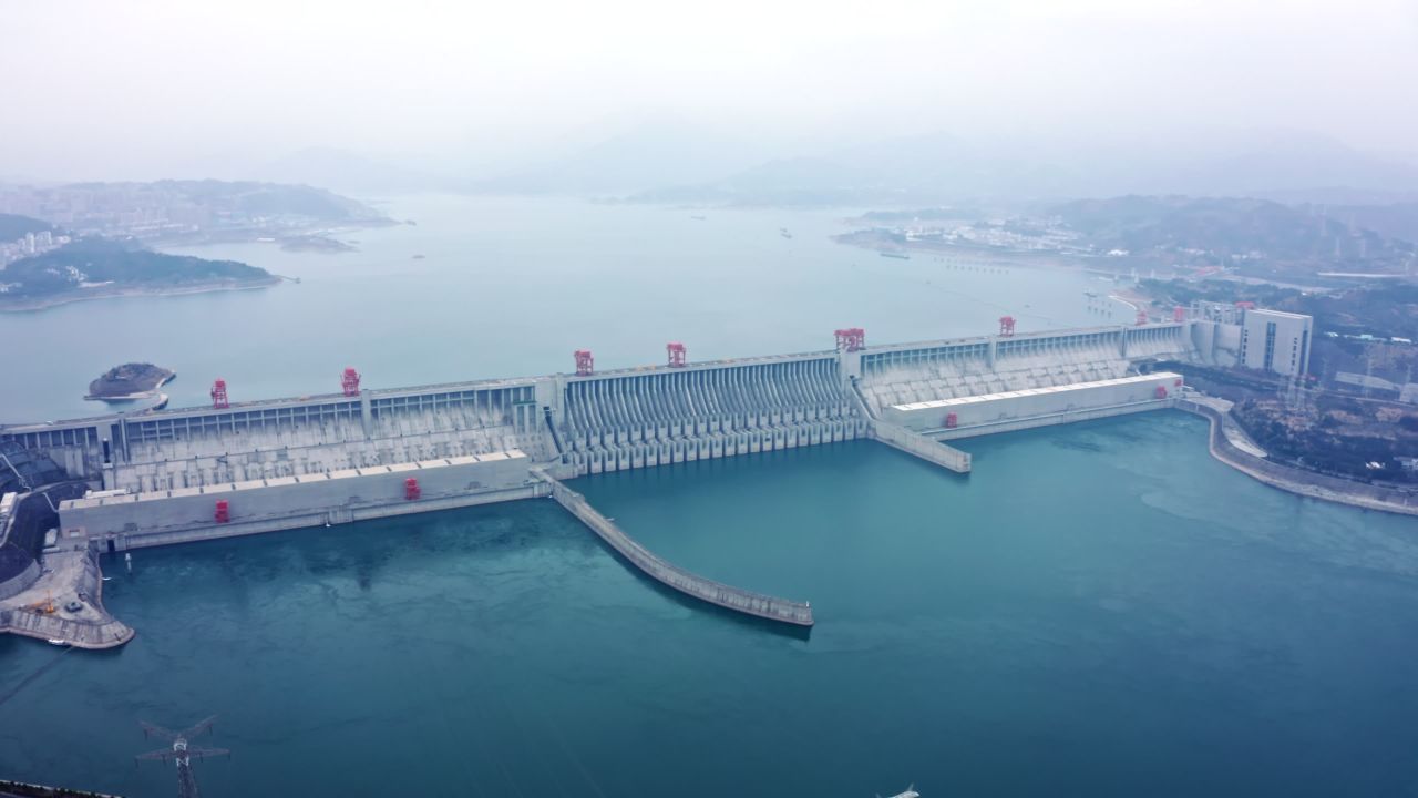 湖北宜昌三峡大坝水电站航拍视频