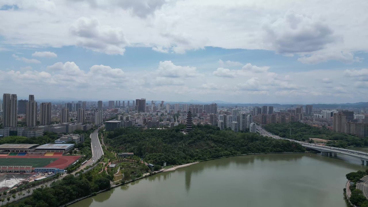  航拍江西赣州杨梅渡公园翠浪塔