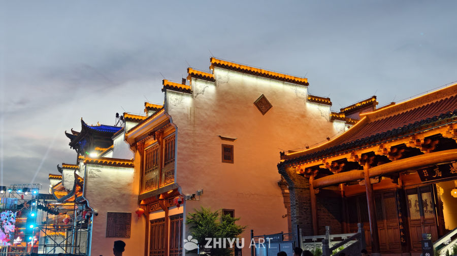 中国古镇古建筑夜景