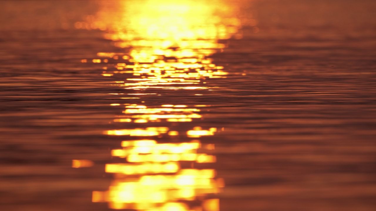 太阳日出日落夕阳逆光刺眼星芒