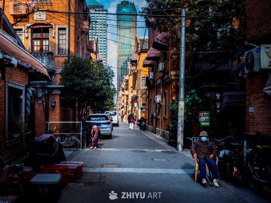 老街烟火：新旧交织的日常