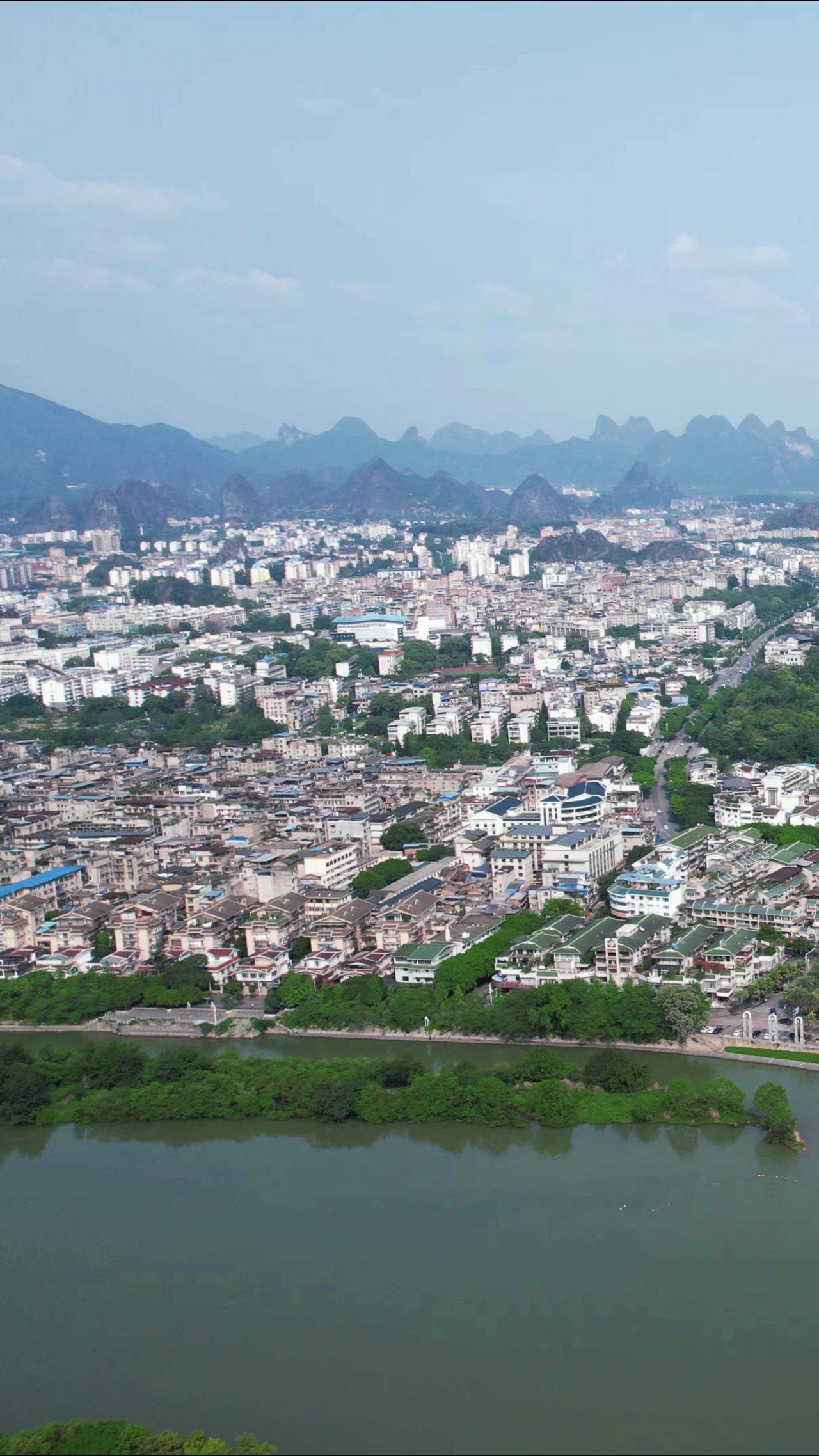 广西桂林城市风光漓江山水航拍竖屏 