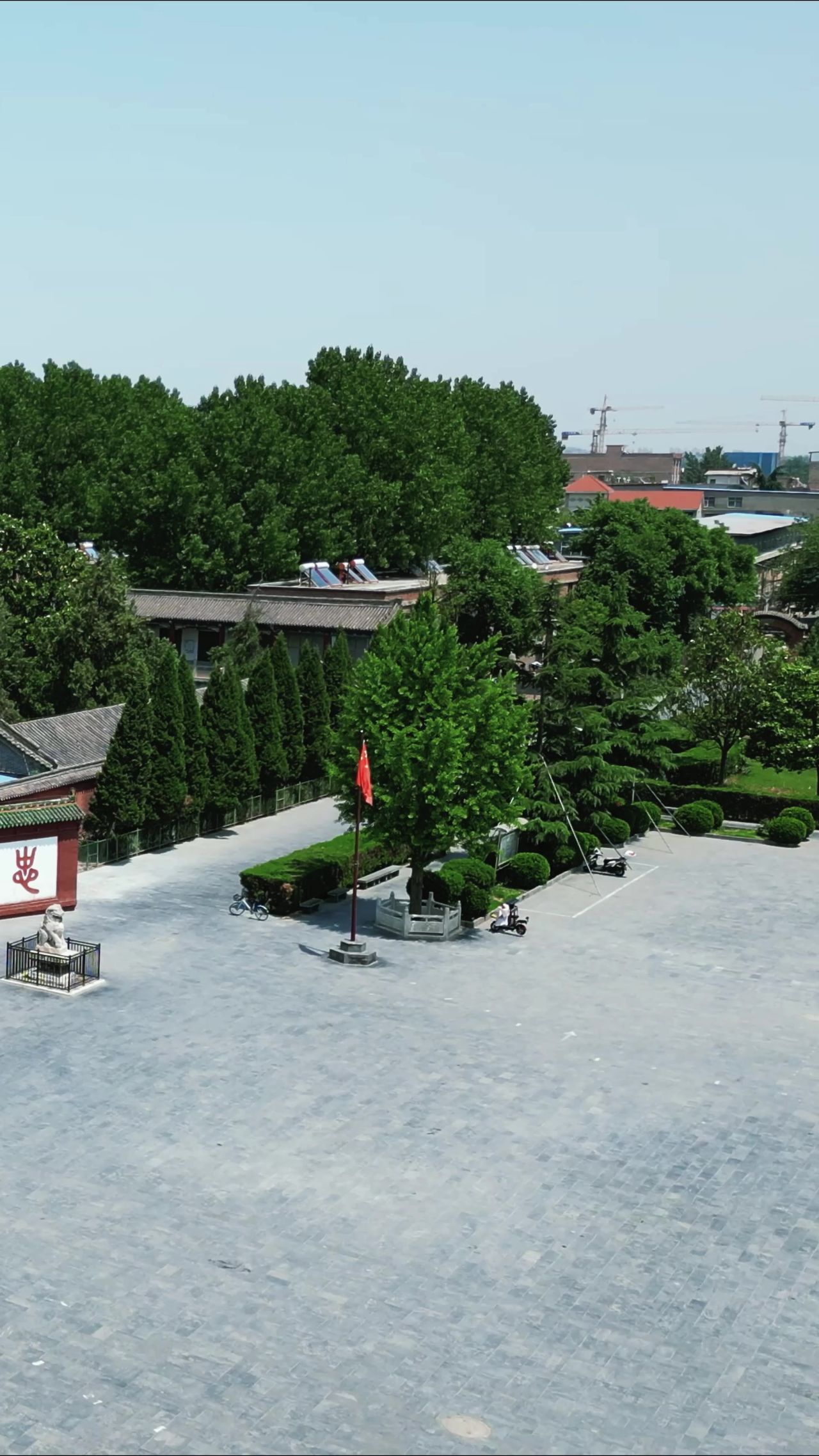 河南洛阳关林寺竖屏航拍  