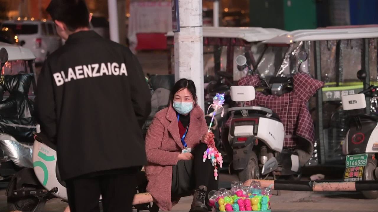夜市街头的小摊