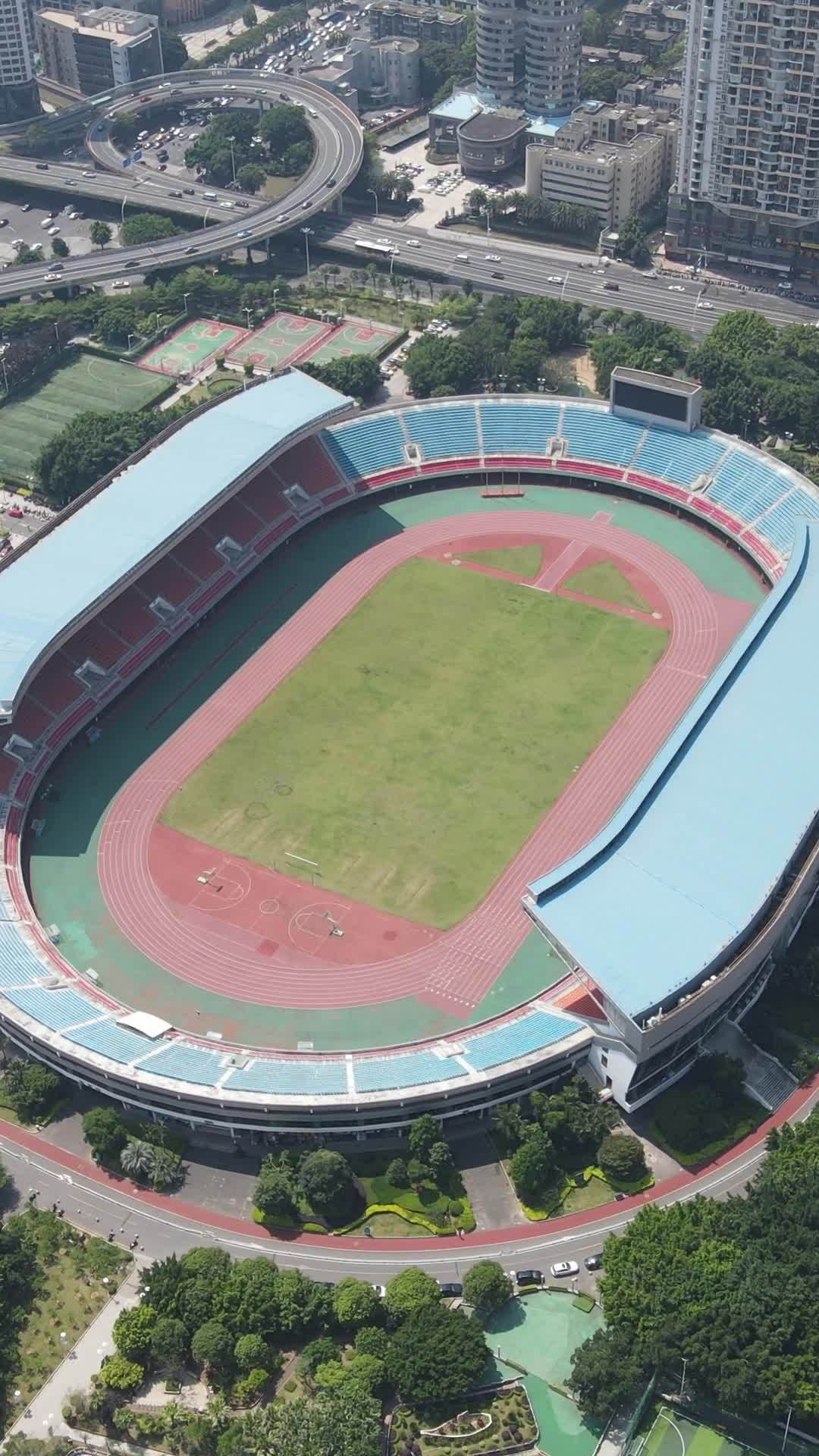 城市中的绿色运动场