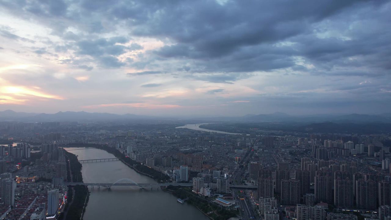 江西赣州城市晚霞夕阳西下夜幕降临航拍 