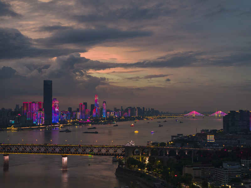 航拍 长江 长江大桥 夜景 摩天大楼