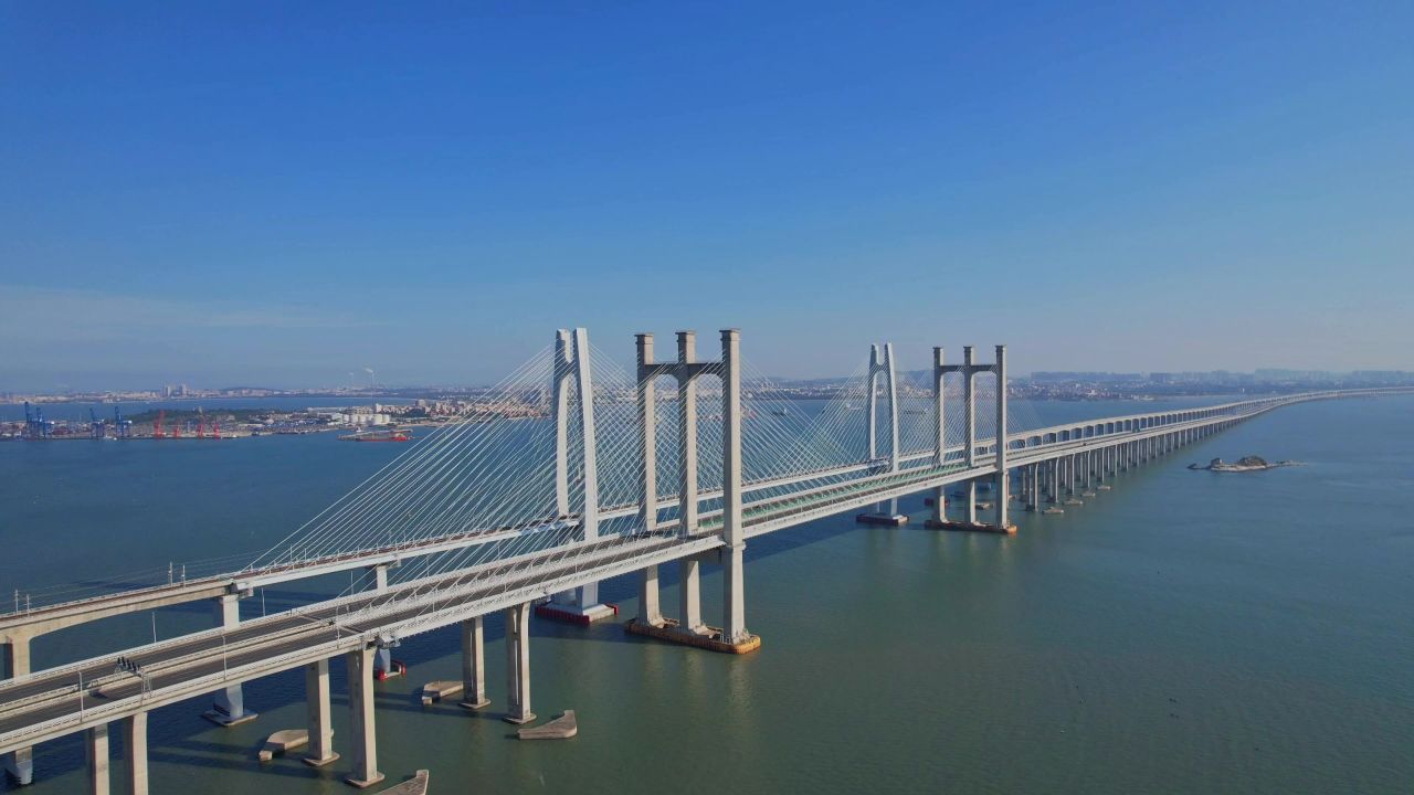 航拍泉州湾大桥建筑风光