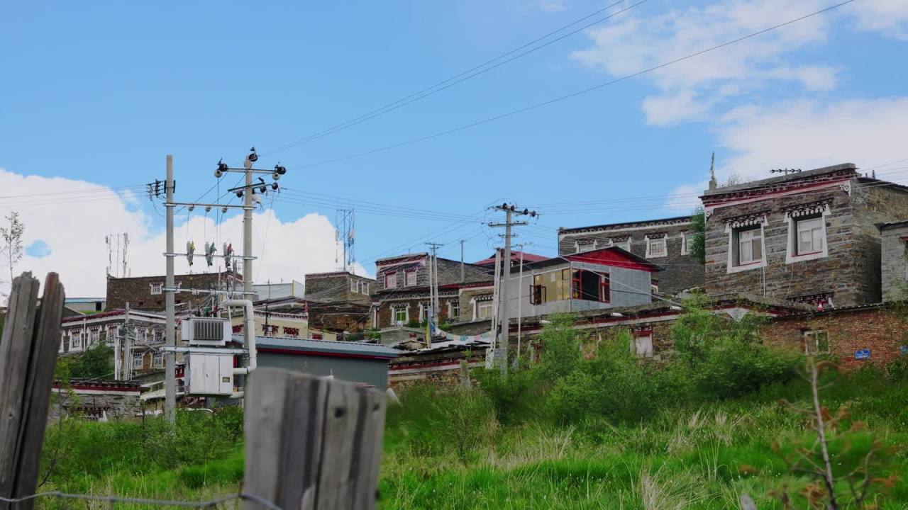 川西木雅大寺寺庙建筑村庄