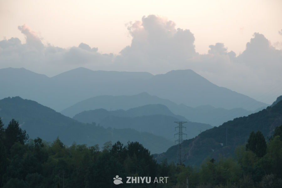 远山如黛