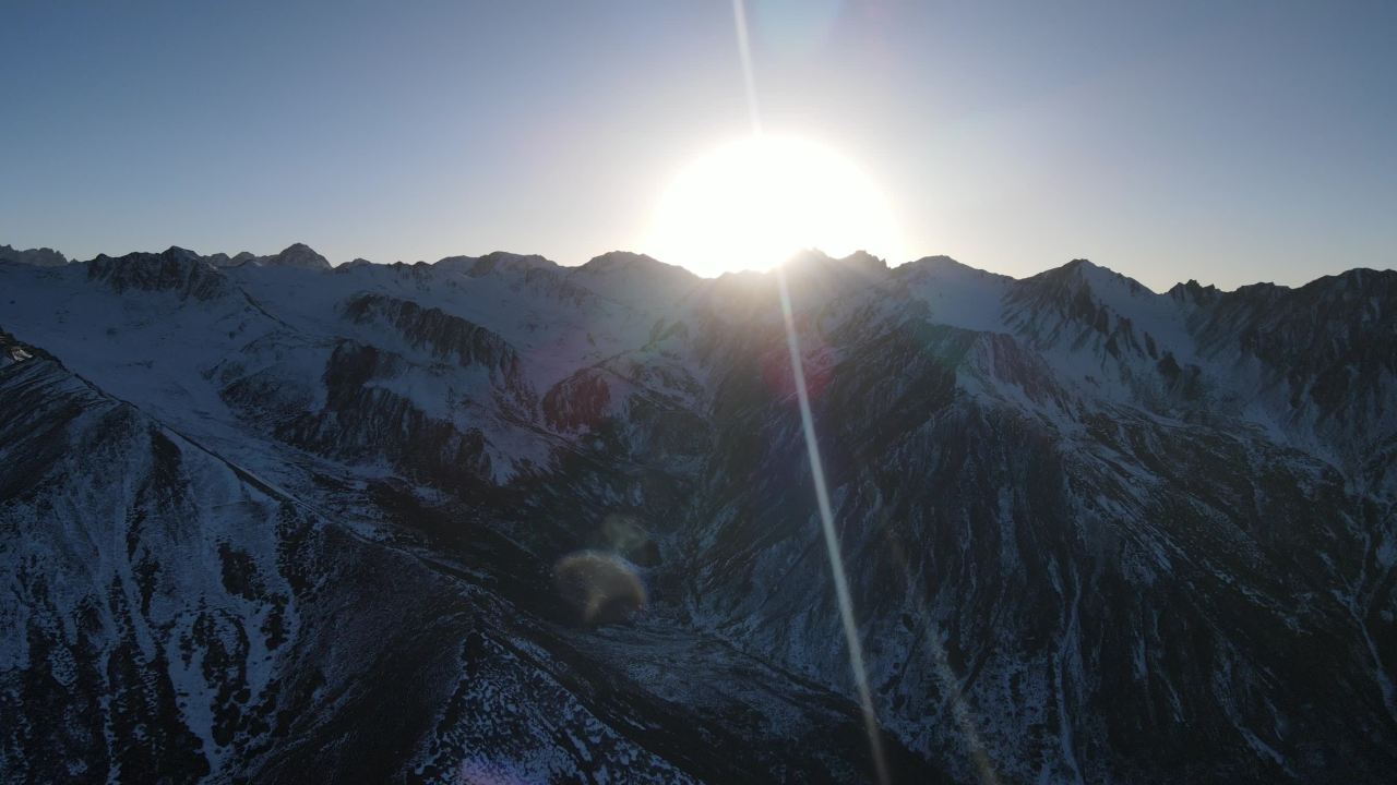 四姑娘雪山及周边雪山 15