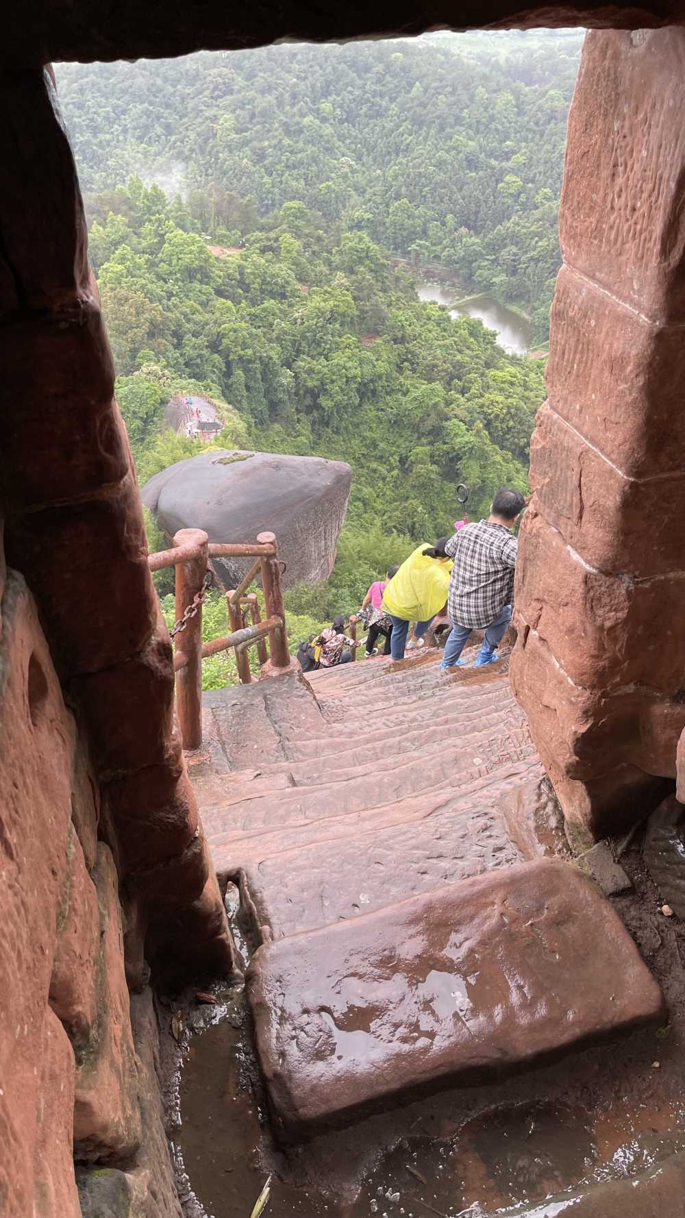 下山