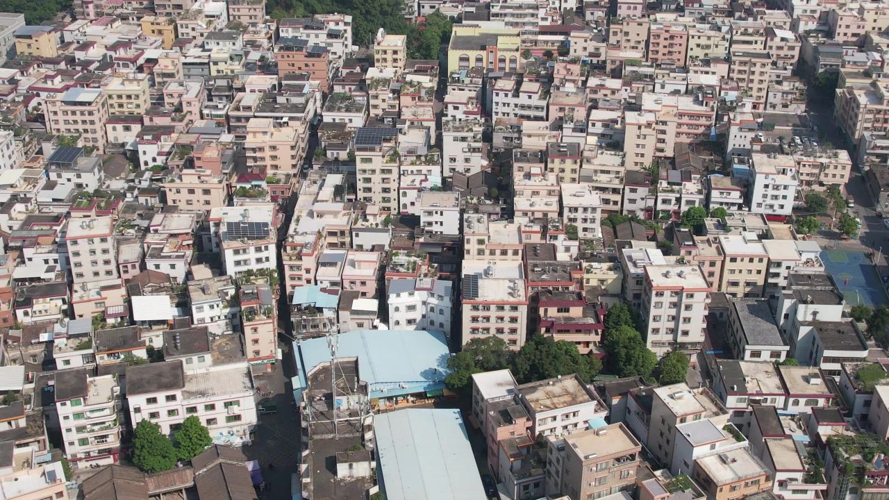 城市老城区居民楼航拍 