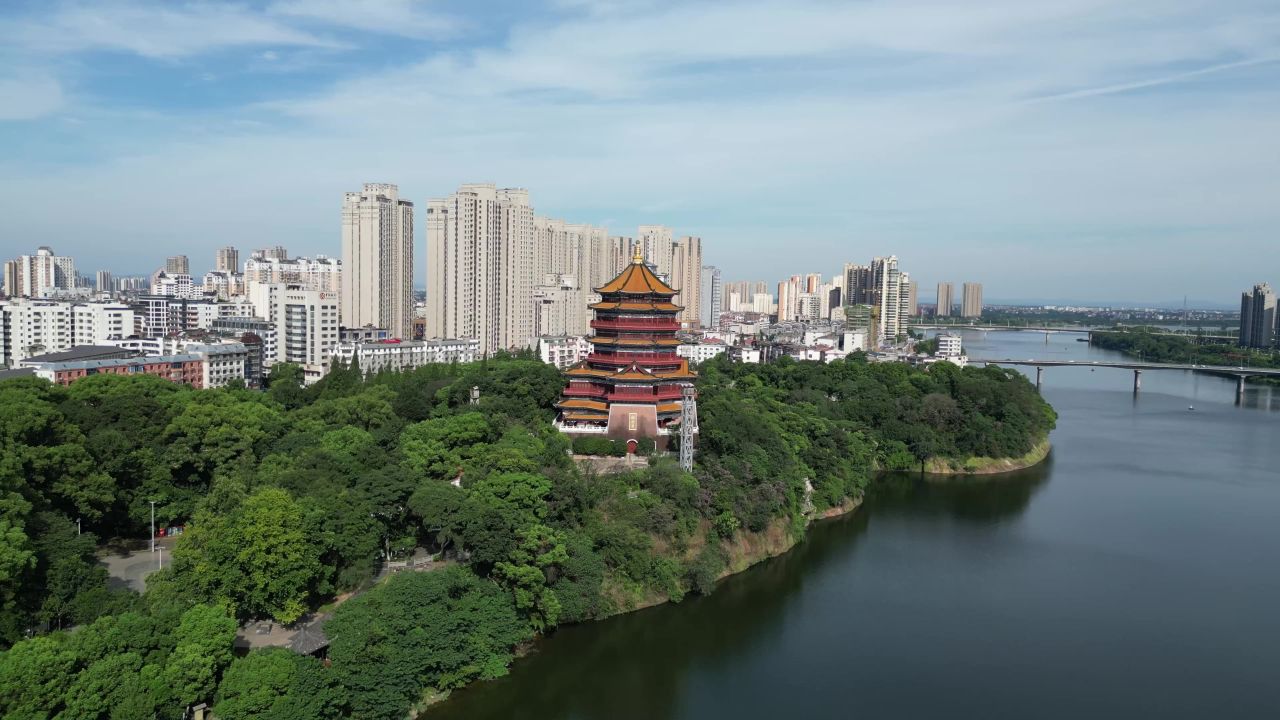 航拍江西鹰潭公园北极阁