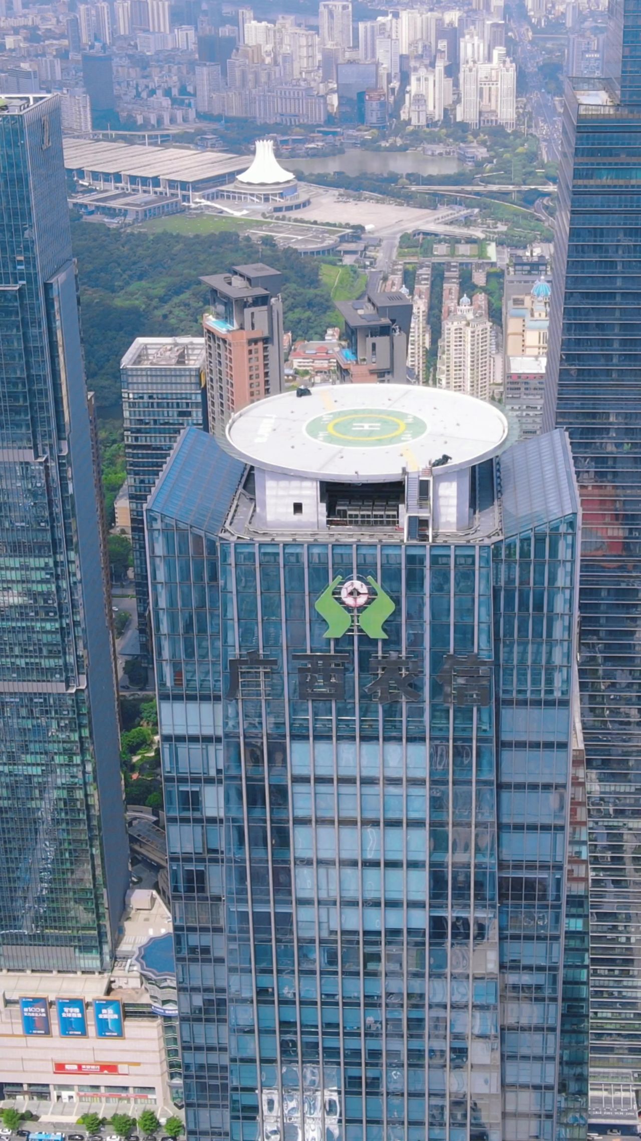 4K航拍广西东盟商务区城市高楼建筑