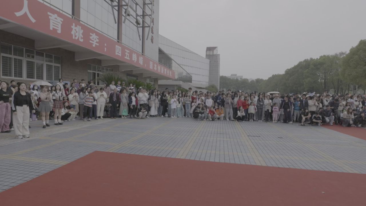 三峡大学桃花节 38