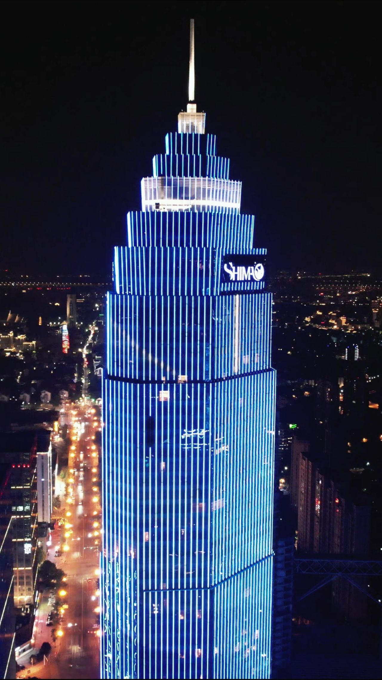 浙江绍兴城市夜景竖屏航拍