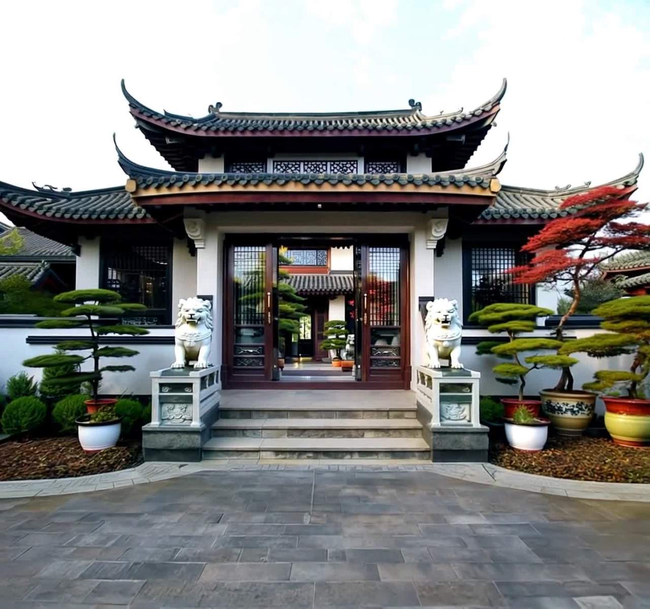 新中式独栋别墅：石狮、飞檐、庭院、盆栽。