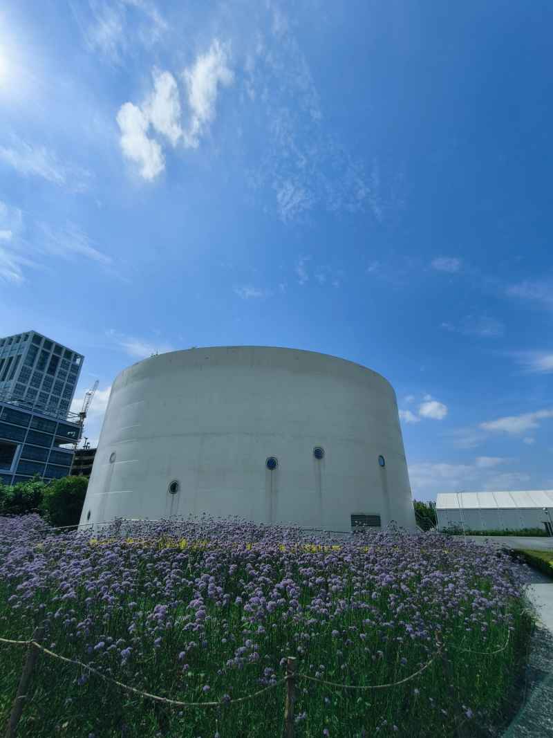 夏日宁静上海油罐公园