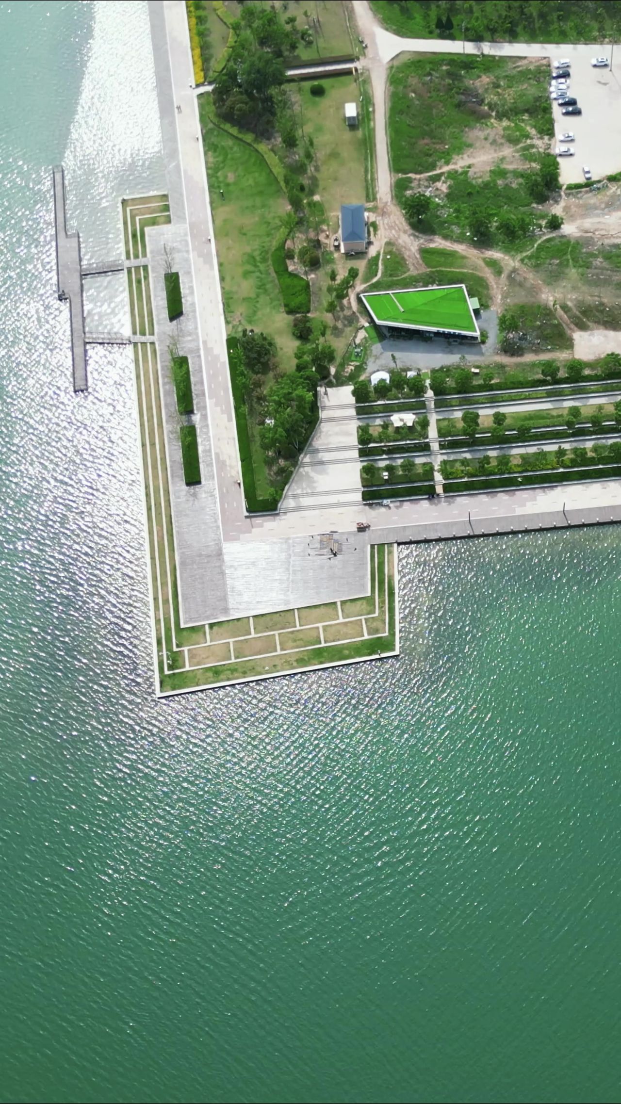 河南郑州龙湖公园竖屏航拍  