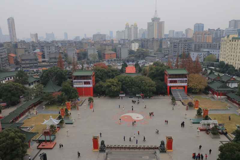 俯瞰滕王阁太极广场与南昌城市