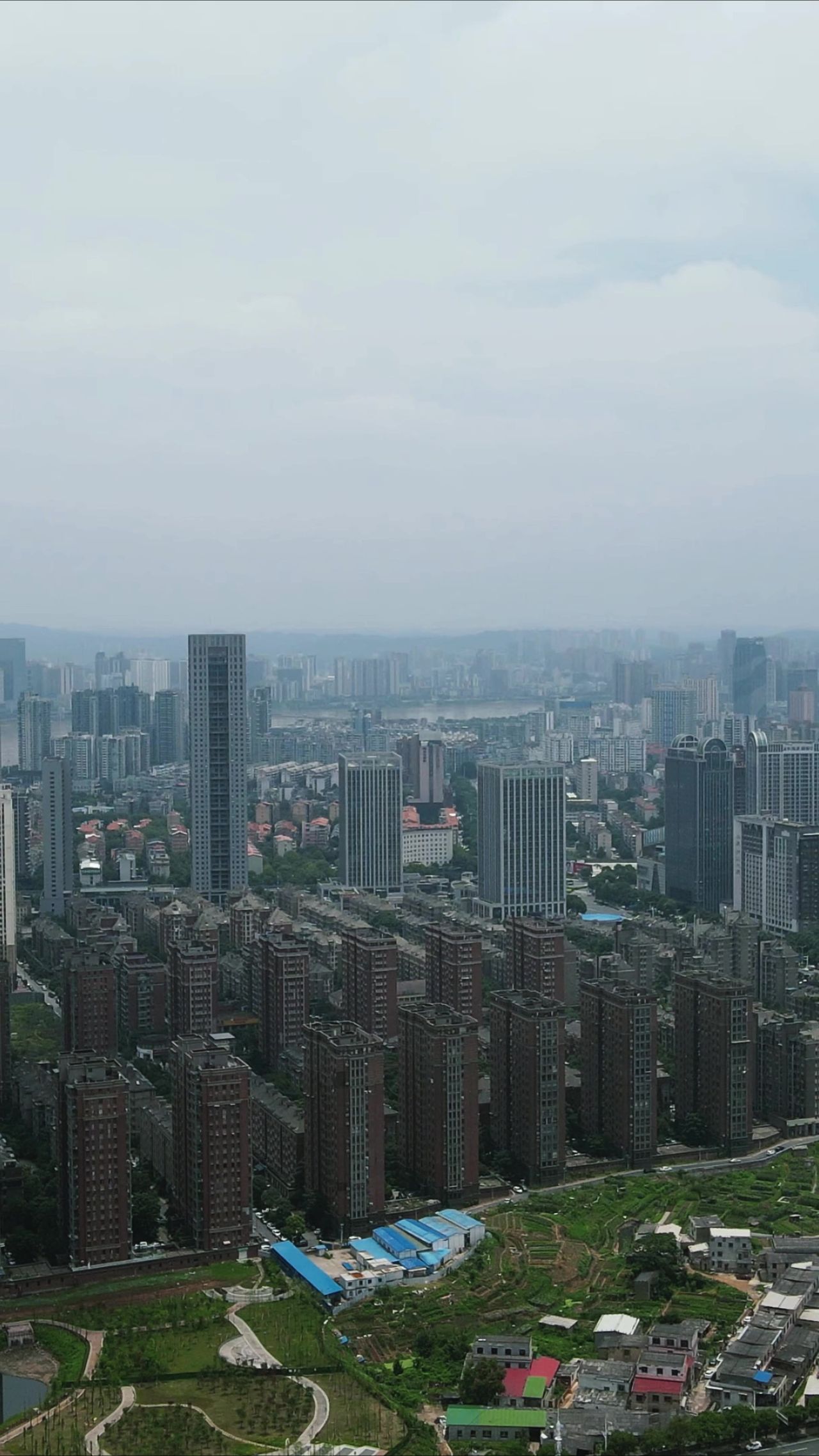  航拍湖南株洲城市风光竖屏