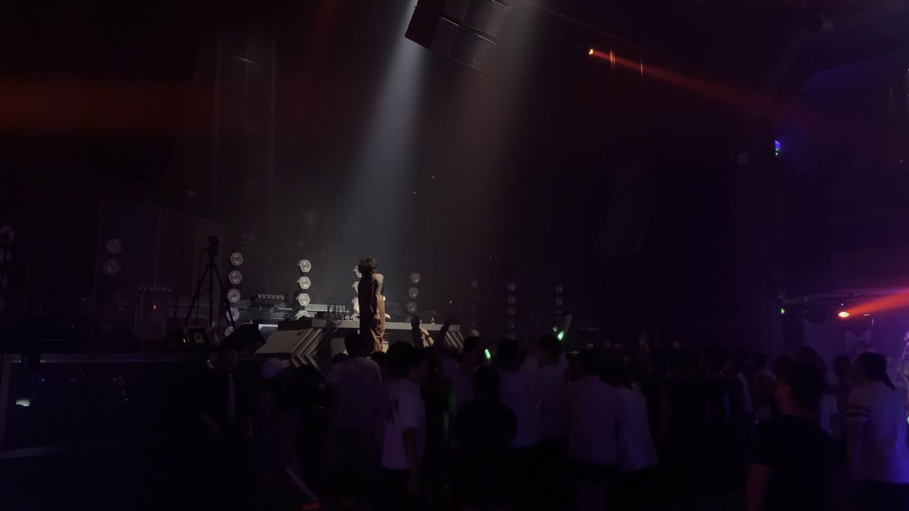 夜店音乐会现场