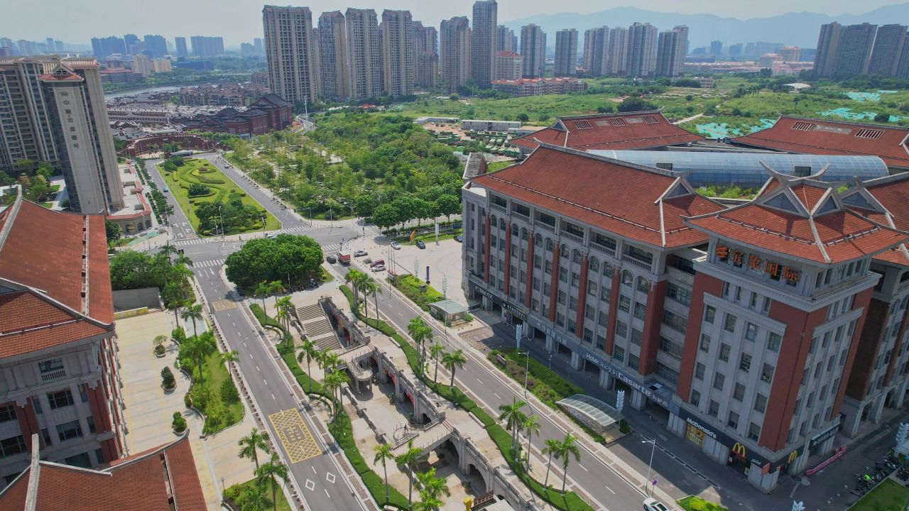 航拍厦门宝象红星美凯龙 1