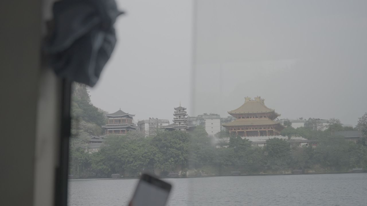 游船 25