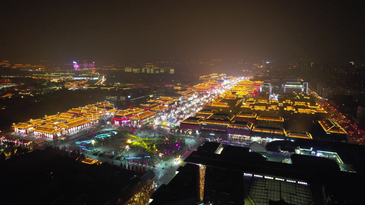西安大唐不夜城夜景灯光人流航拍