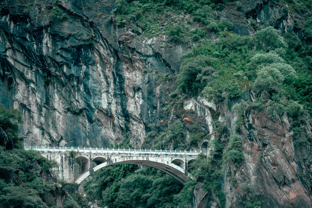 虎跳峡自然景观