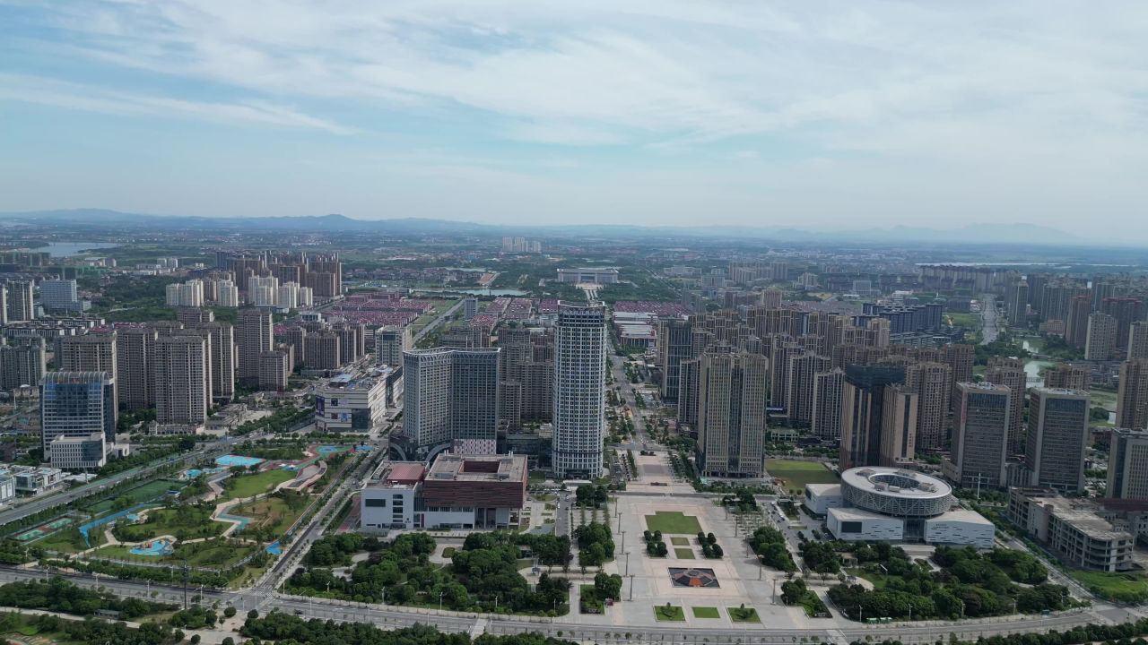 航拍江西鹰潭市民广场鹰潭大厦