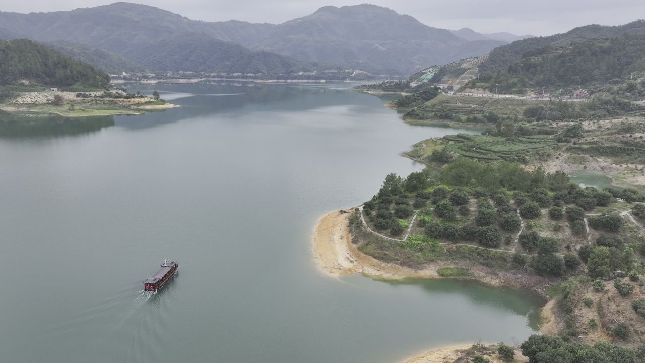 飞云湖水上巴士 7