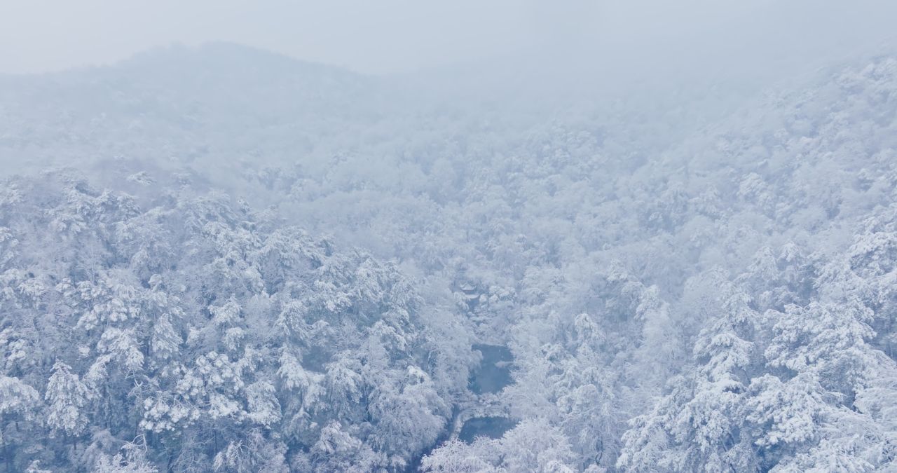 湖南长沙岳麓山爱晚亭雪景航拍 14