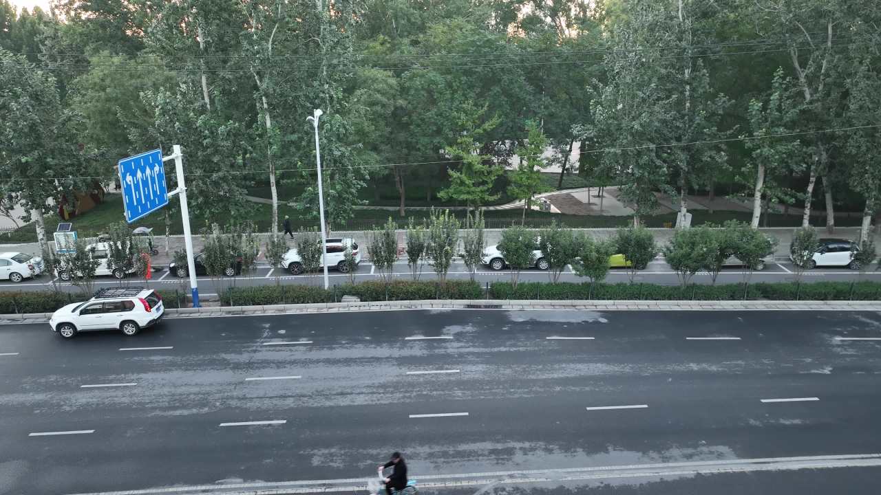 晨曦中的城市风光