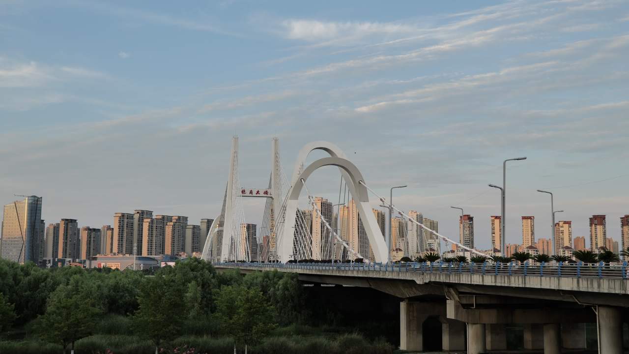 江边夜景 2