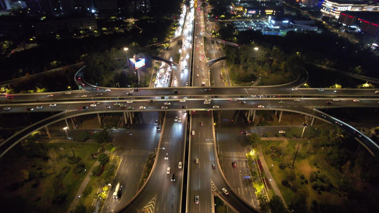 成都天府大道天府立交桥夜景交通