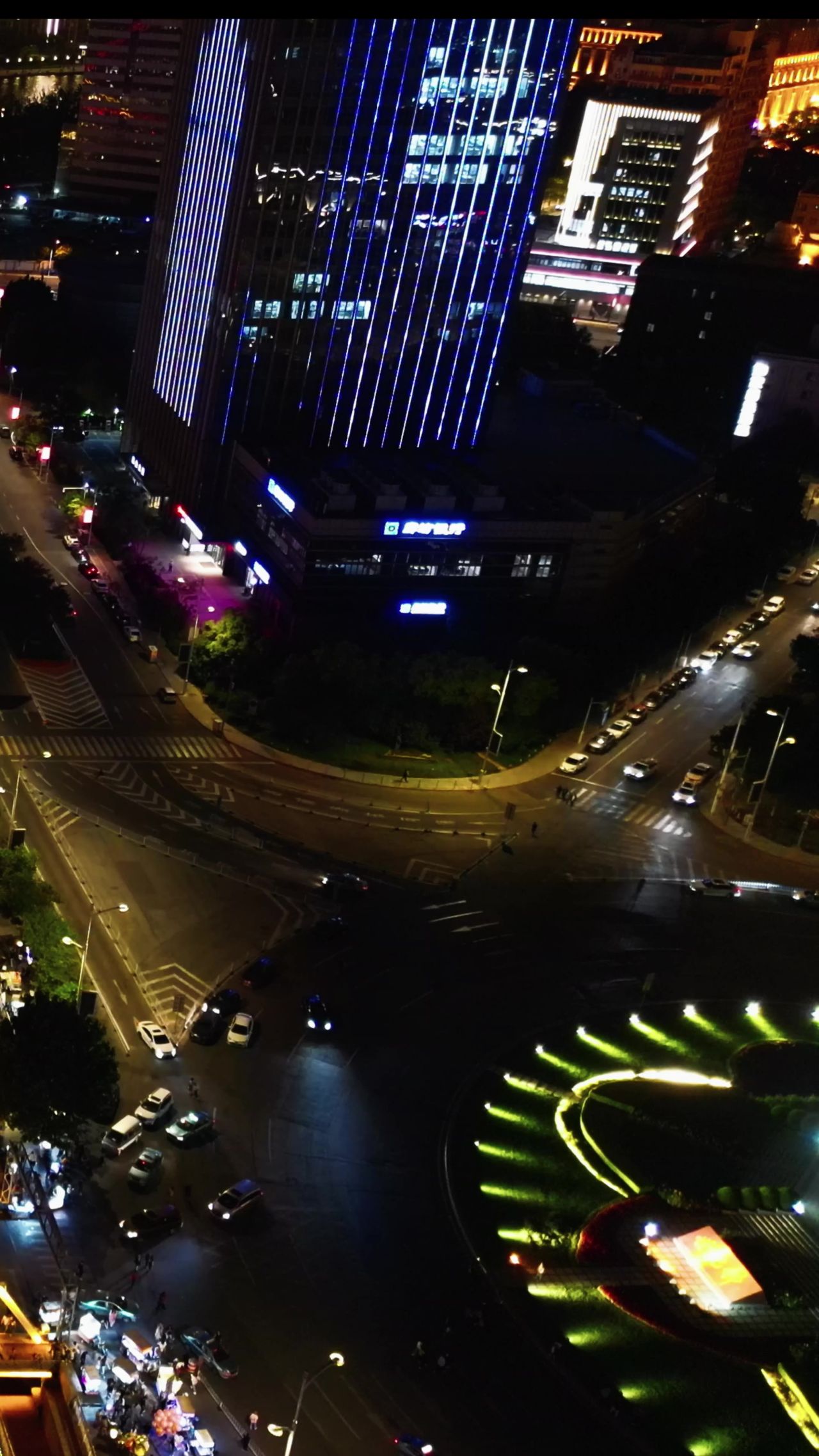 天津海河两岸夜景灯光竖屏航拍 