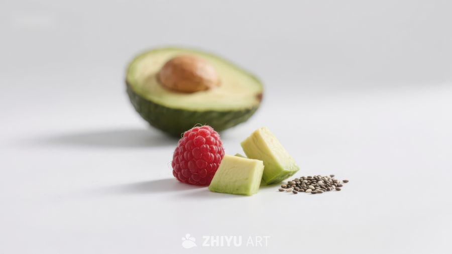 新鲜食材：牛油果、树莓与奇亚籽