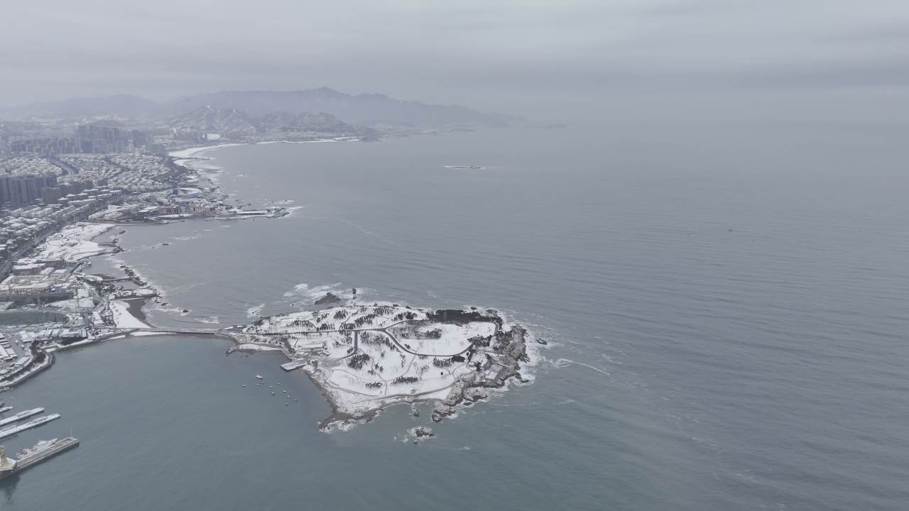 青岛小麦岛海边雪景航拍 2