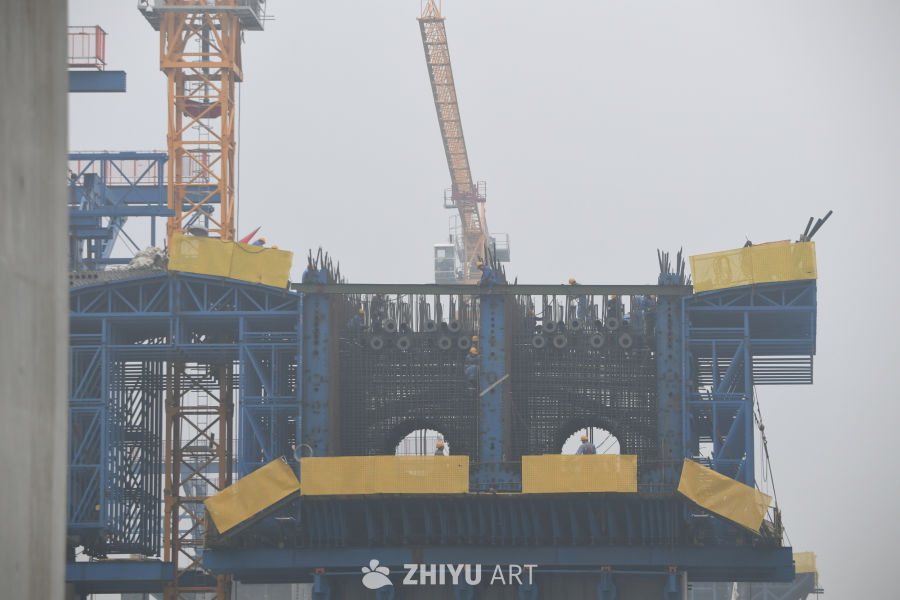 繁忙的建筑工地