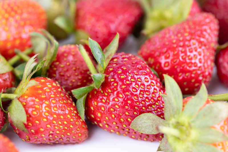 新鲜草莓水果实拍 20