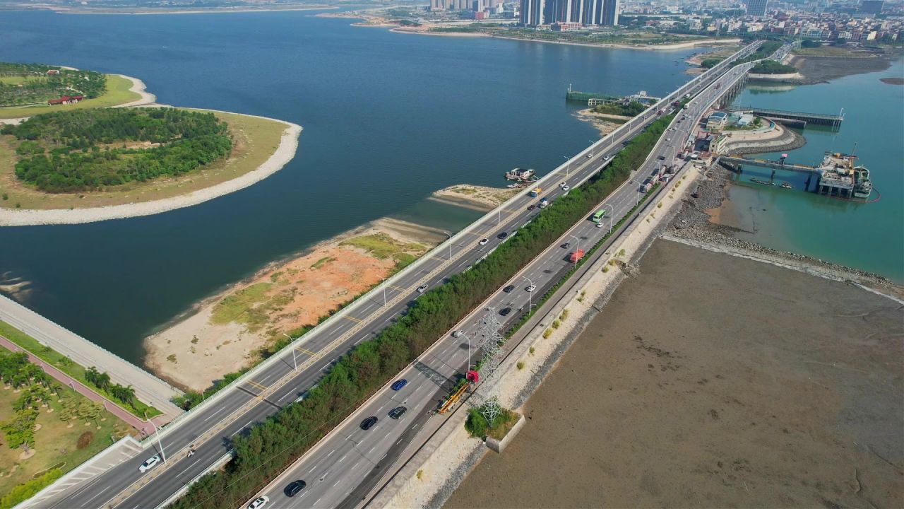 厦门航拍新阳大桥景观