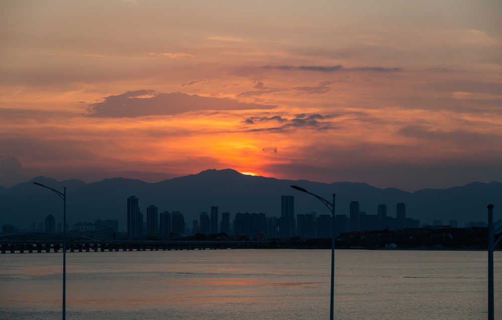 大海赴约