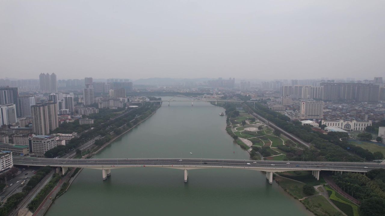 广西南宁邕江大桥交通桥梁航拍 