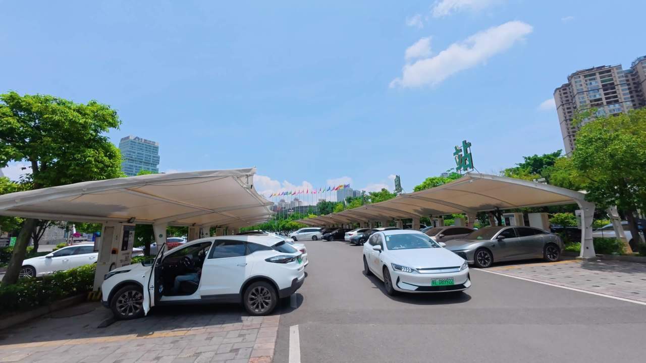 4k城市新能源充电站 新能源汽车充电