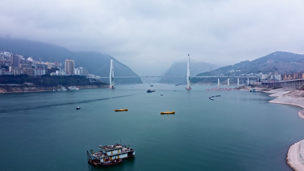 湖北恩施巴东县长江大桥巴东巫峡三峡航拍视频