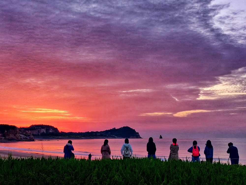 观看海上日出