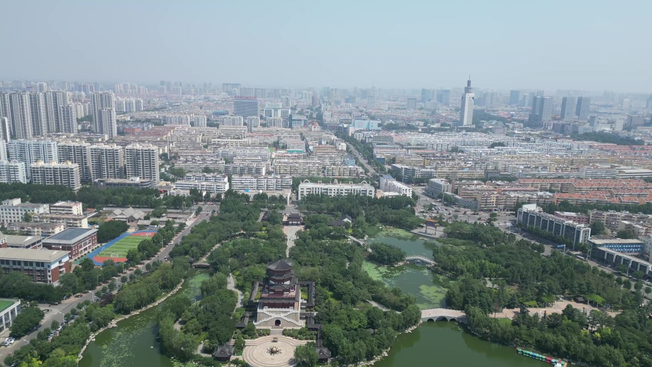 航拍山东济宁城市风光